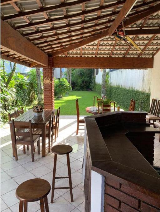 Apartamento 2 Quartos A 5 Minutos A Pe Da Praia Da Enseada Γκουαρούχα Εξωτερικό φωτογραφία