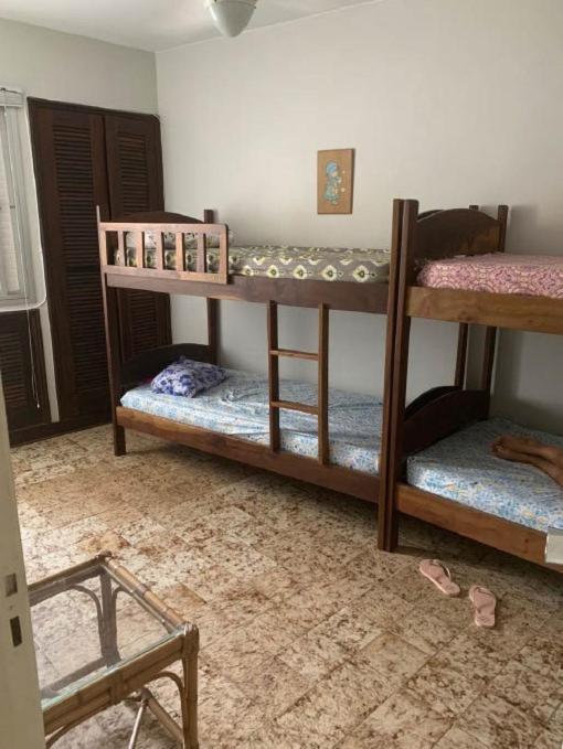 Apartamento 2 Quartos A 5 Minutos A Pe Da Praia Da Enseada Γκουαρούχα Εξωτερικό φωτογραφία